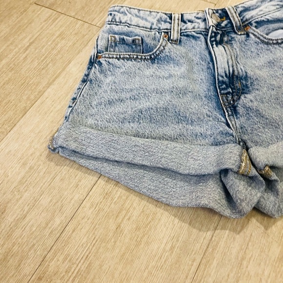 PacSun Blue Jean Mom Short High-Waisted Vintage Style - Picture 3 of 8